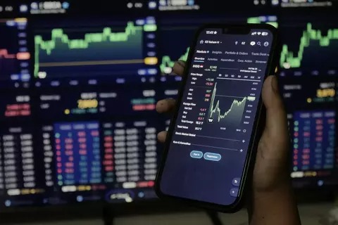 Laju IHSG Kokoh di Zona Hijau Menyambut Rekomendasi Saham Pilihan Hari Ini