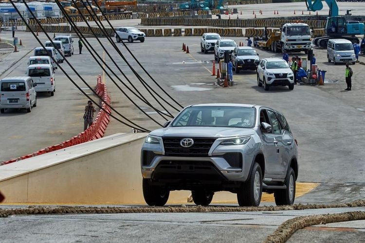 Ekspor Toyota Jadi Kunci Hadapi Lesunya Pasar Otomotif