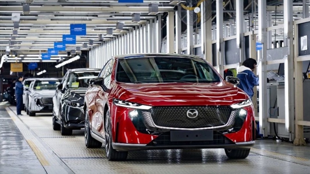 Mazda Luncurkan Strategi Otomotif Genjot Penjualan di Pasar Lesu 2025