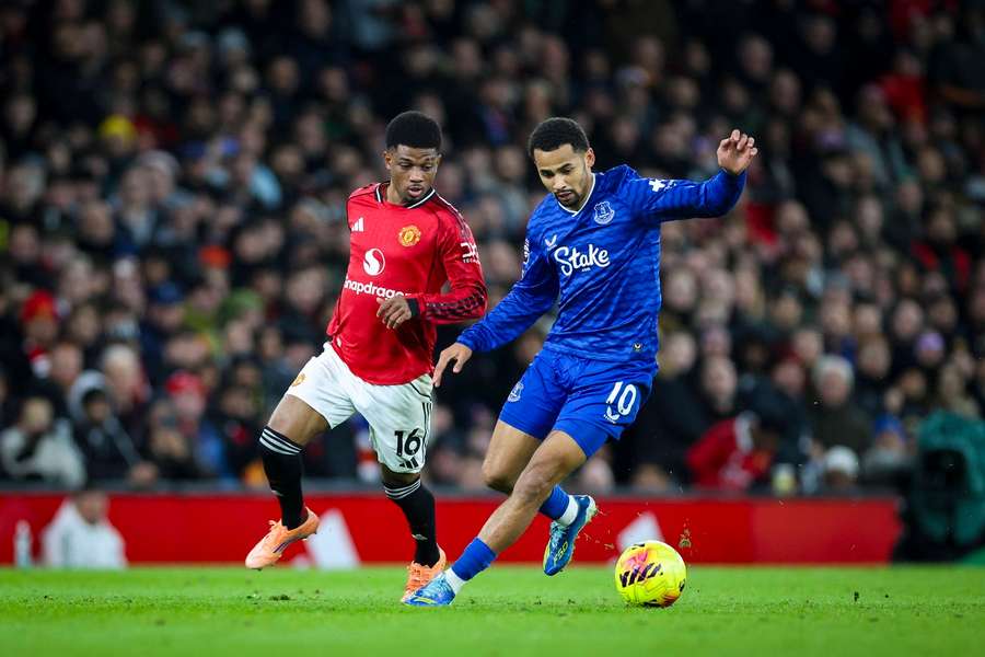 Manchester United Incar Iliman Ndiaye Bursa Transfer Musim Panas Kian Memanas