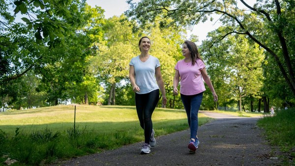 Manfaat Jalan Kaki 15 Menit untuk Kesehatan Jantung