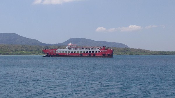 Penyeberangan Selat Bali Tetap Normal di Tengah Pencarian Korban KMP Tunu