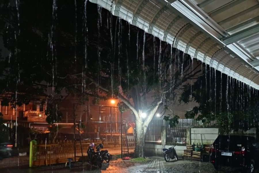 BMKG Waspadai Hujan Petir dan Angin Kencang di Jakarta Timur dan Bogor Sore Ini