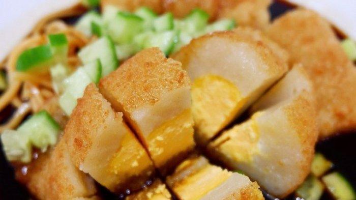 Pempek Dini: Kuliner Khas Palembang yang Menjadi Favorit Warga Pontianak