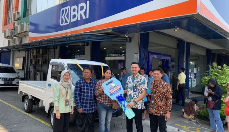 BRI Apresiasi Nasabah Hadiah Mobil Pick Up