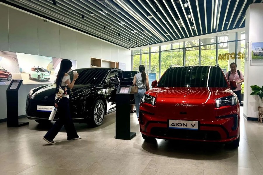 Pasar Mobil Listrik Indonesia Tumbuh Pesat, Persaingan Ketat