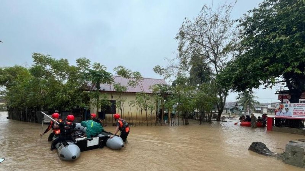 PT Timah Tbk Kerahkan Tim Darurat Bantu Warga Aceh Terdampak Banjir