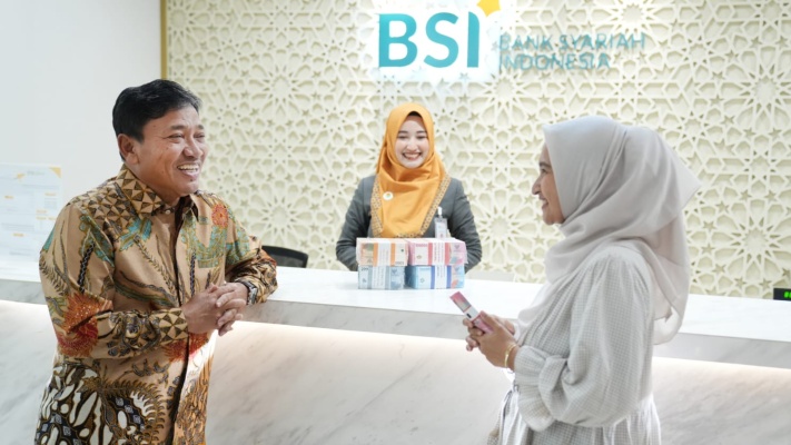 BSI Resmi Kantongi Izin Buka Cabang di Jeddah, Target Serap Dana Haji dan Umrah Rp23 Triliun BSI Resmi Kantongi Izin Buka Cabang di Jeddah, Target Serap Dana Haji dan Umrah Rp23 Triliun