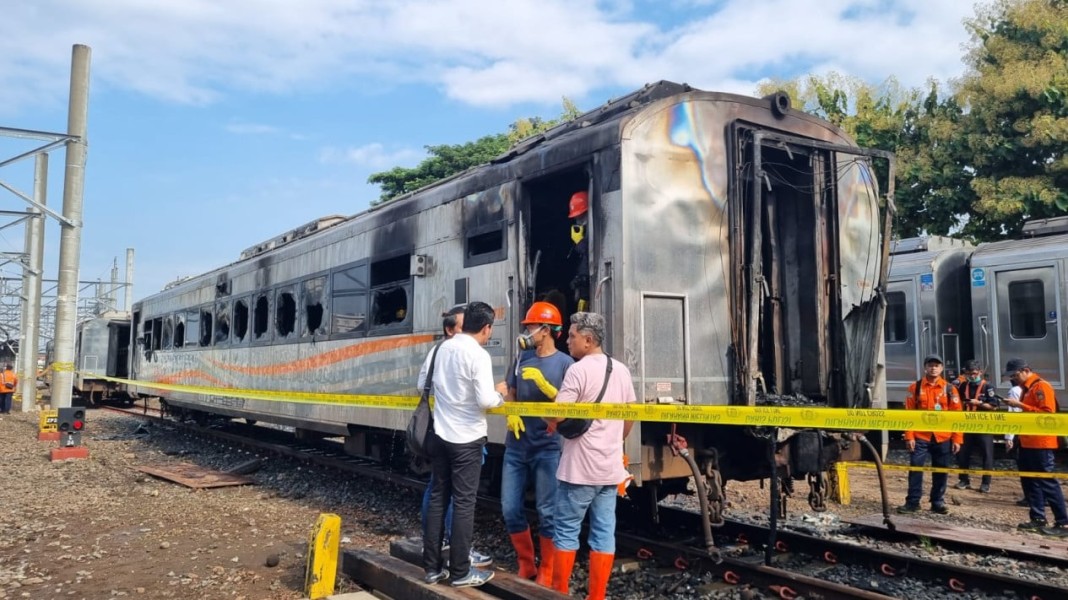 Polisi Tangkap Terduga Pembakar Tiga Gerbong Kereta Api di Stasiun Yogyakarta