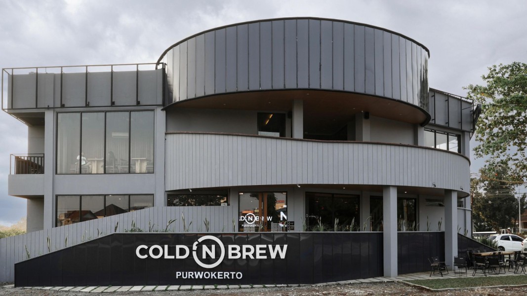 KAI Properti Hadirkan Cold N Brew, Coffee Shop 24 Jam di Purwokerto City Center