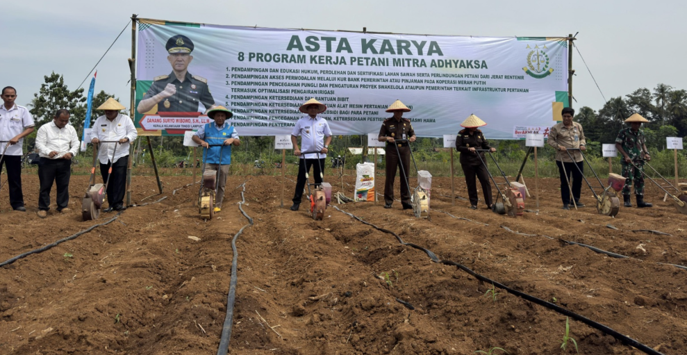 PLN UID Lampung Terus Berinovasi Memberikan Layanan Terbaik Dalam Rangka Hari Pelanggan Nasional 2025 Untuk Memenuhi Kebutuhan Kelistrikan Pertanian