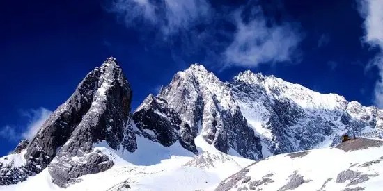 8 Rekomendasi Destinasi Wisata Terbaik di Yunnan Tiongkok