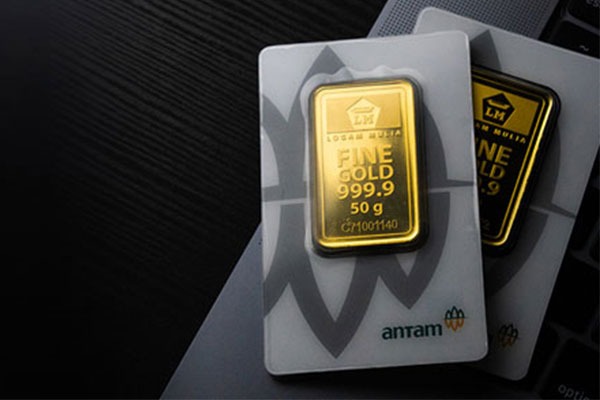 Harga Emas Batangan Antam Turun Jadi Rp1,924 Juta per Gram, Buyback Ikut Merosot Harga Emas Batangan Antam Turun Jadi Rp1,924 Juta per Gram, Buyback Ikut Merosot