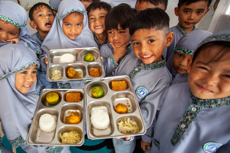 Komisi X DPR Tegaskan MBG Tidak Pangkas Anggaran Pendidikan dan Dorong Kesejahteraan Guru