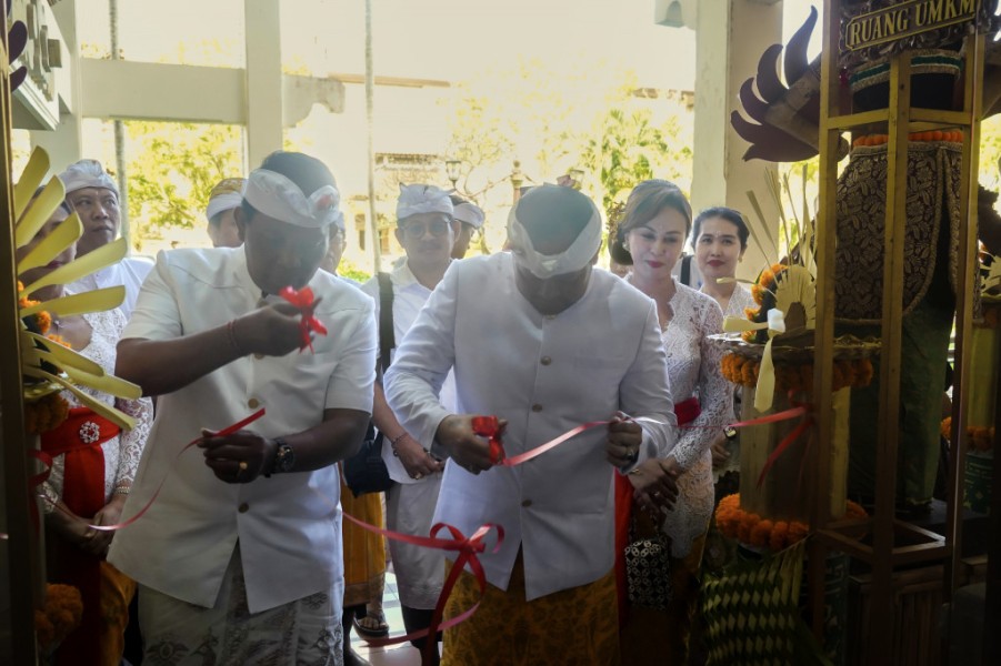 Memperkuat Ekonomi Lokal, DPRD Badung Resmikan Galeri UMKM
