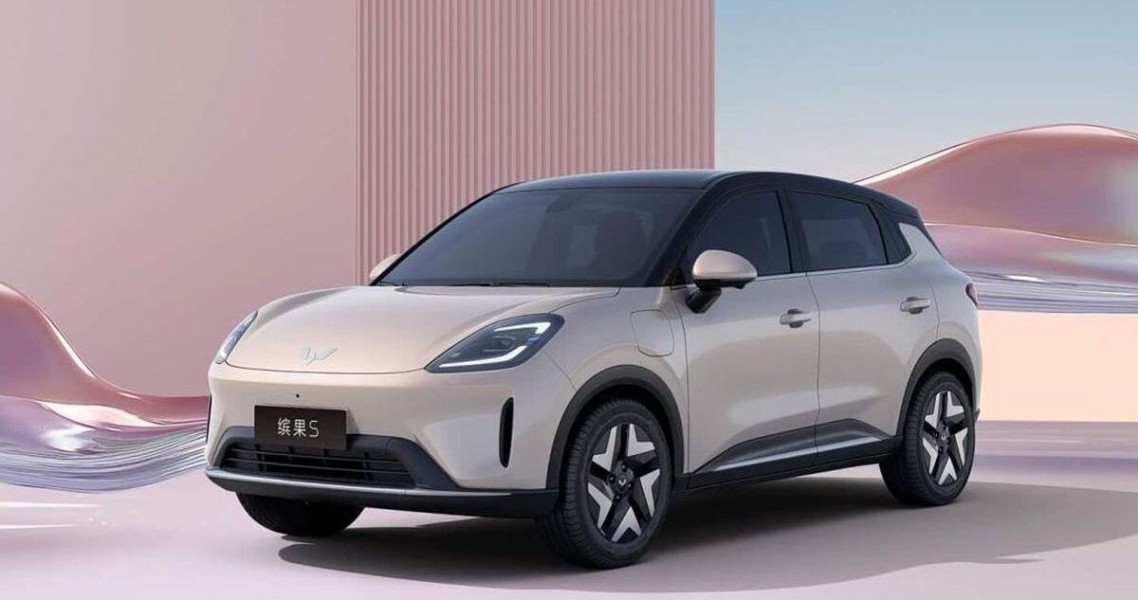 Mobil Listrik Wuling Binguo 430 Km Tawarkan Kenyamanan Berkendara