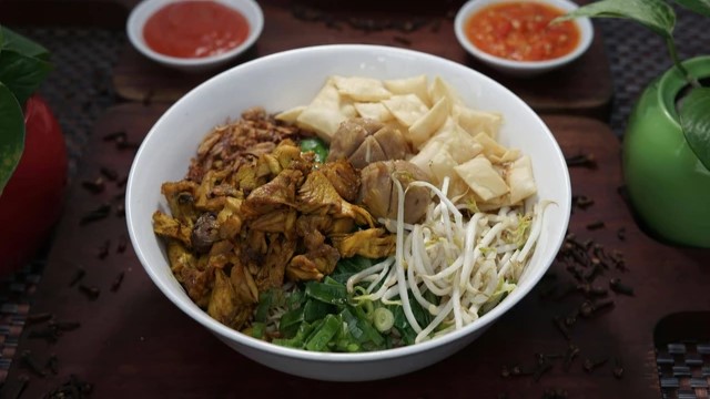 Menikmati 5 Kuliner Pilihan Blok M Square Jakarta