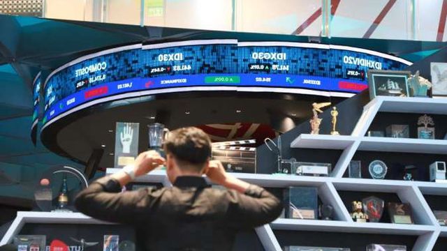 IHSG Diproyeksi Bergerak Terbatas Awal Pekan Ini 3 Saham Jadi Andalan