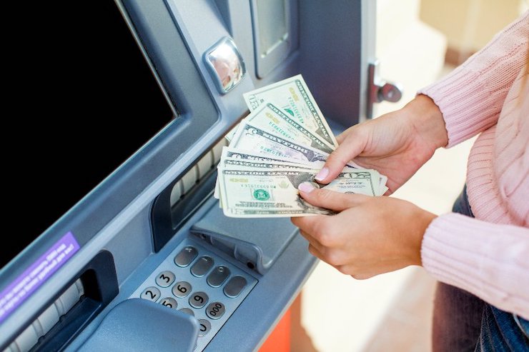 Cara Tarik Tunai BCA Dollar via ATM dan Ketentuannya
