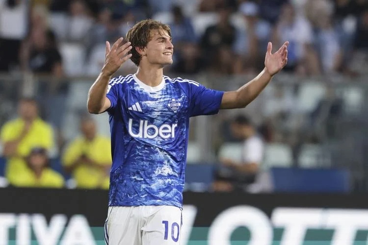 Liga Italia: Como Kalahkan Lazio, Fiorentina Ditahan Cagliari