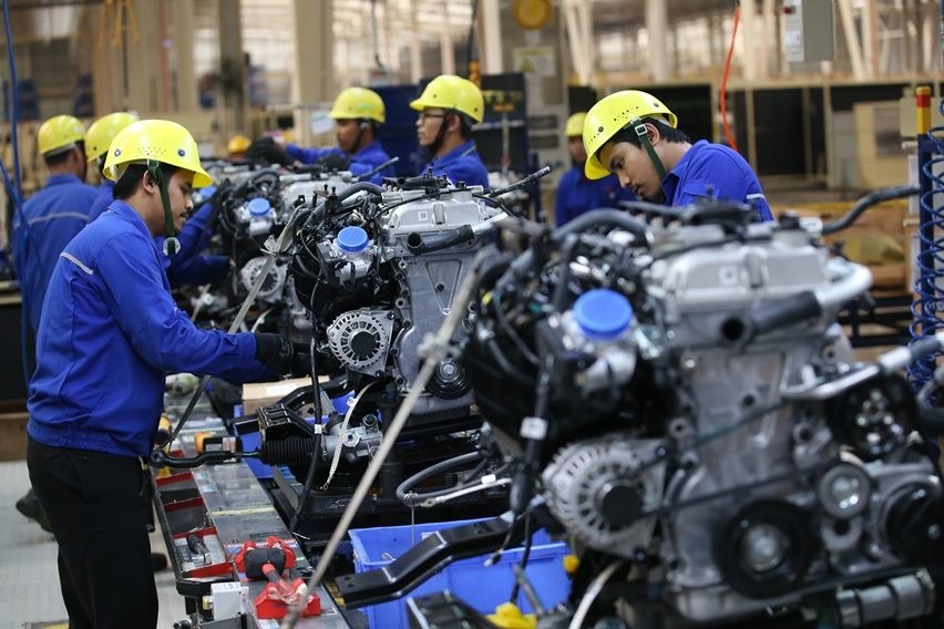 Mengulas Peran Vital Industri Otomotif Sebagai Tulang Punggung Ekonomi Nasional