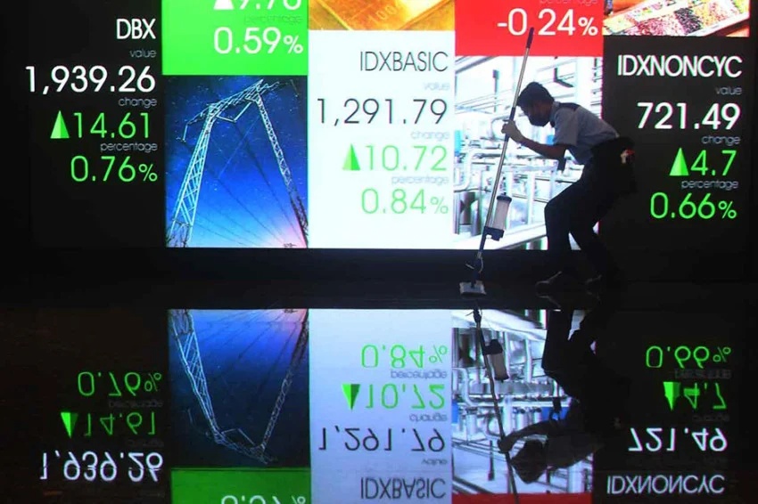 IHSG Menguat ke 8.269, ANTM dan AMRT Pimpin Kenaikan