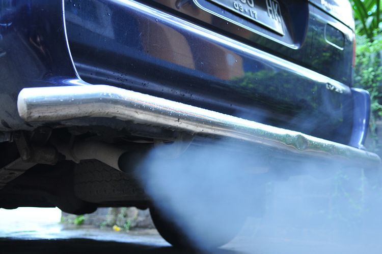 Penyebab Mesin Diesel Keluar Asap Hitam Tebal dan Solusinya