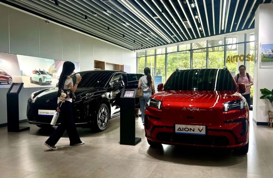 Lonjakan Penjualan Dorong Persaingan Ketat di Pasar Mobil Listrik Indonesia