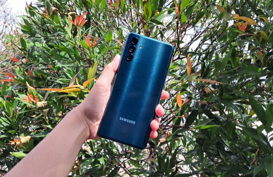HP Samsung Harga 1 Jutaan RAM 8GB dan Memori Besar