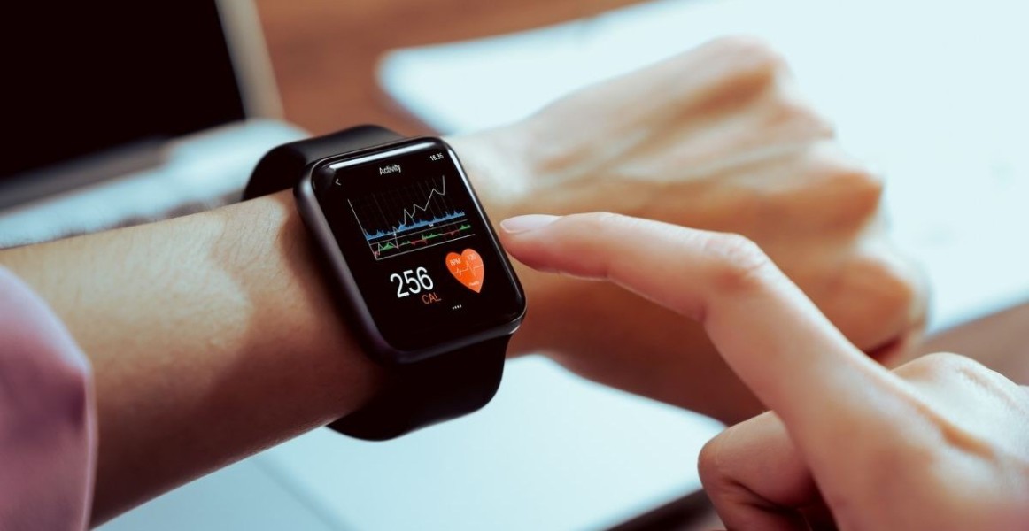 8 Smartwatch WhatsApp Friendly Terbaik di 2025