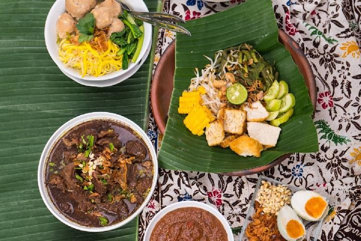 Pola Makan Buka Puasa Yang Salah Picu Lonjakan Gula Darah Drastis