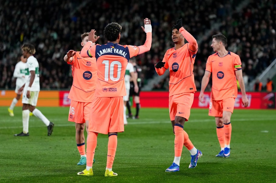 Barcelona Tundukkan Elche Jaga Puncak Klasemen Meski Dihantui Cedera Pemain Inti