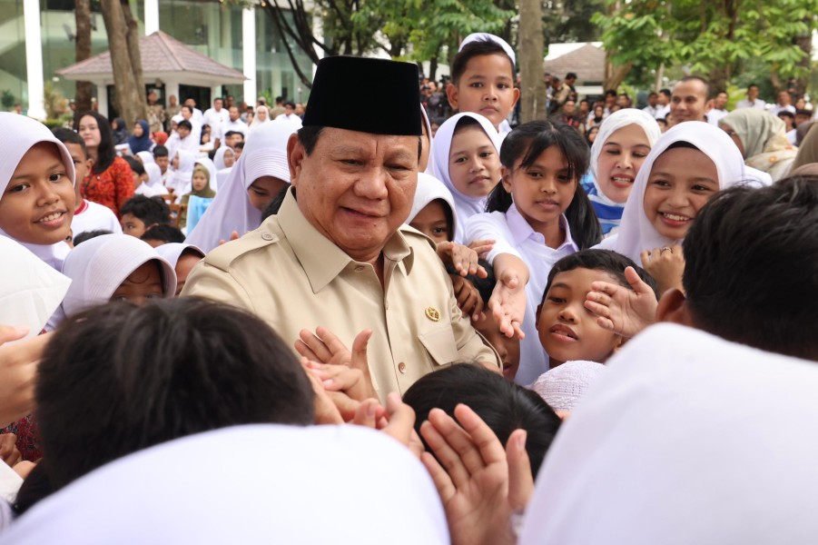 Komitmen Prabowo Subianto Perkuat Makan Bergizi Gratis untuk Generasi Muda