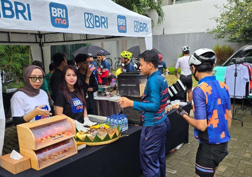 BRI Surabaya Galakkan Tunjungan Loop: Mendekatkan Layanan ke Masyarakat Lewat Olahraga