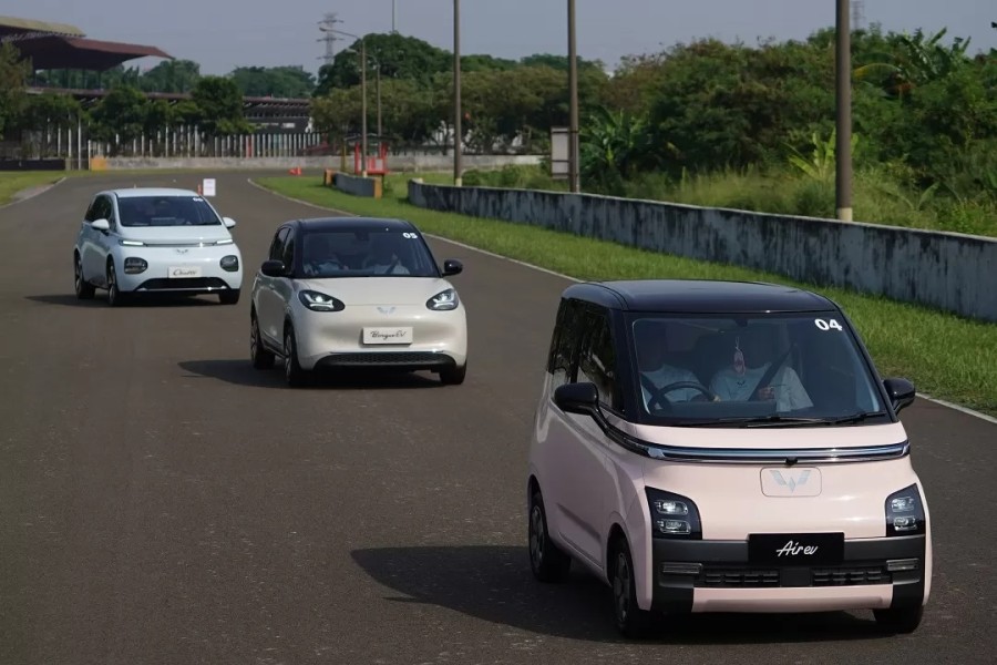 Diskon Mobil Listrik Agustus 2025 Bikin Konsumen Tergiur