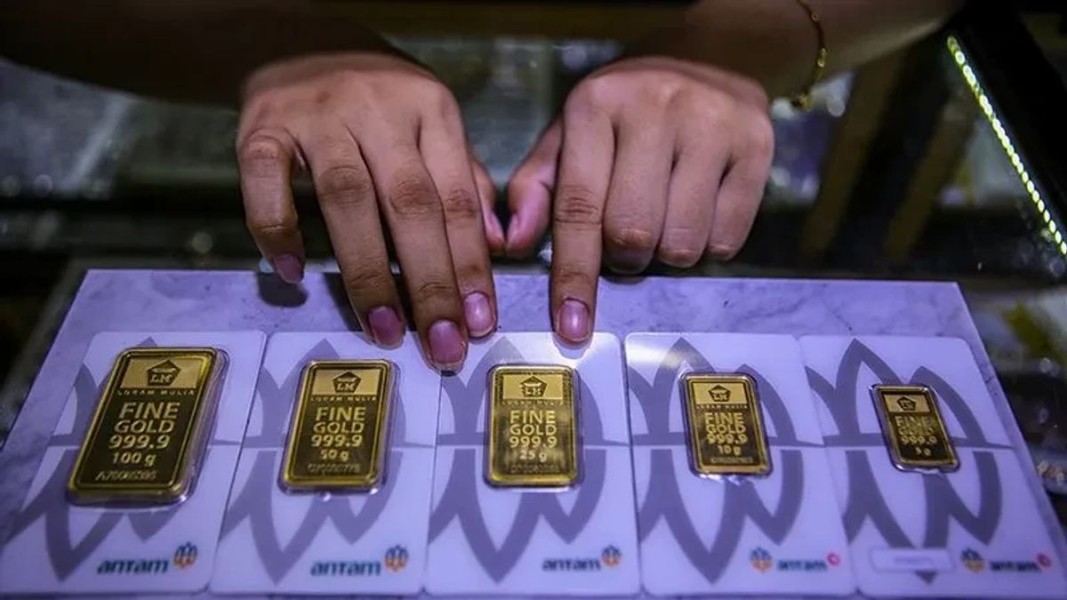 Harga Emas Antam Turun Rp 1.000 Setelah Mencetak Rekor