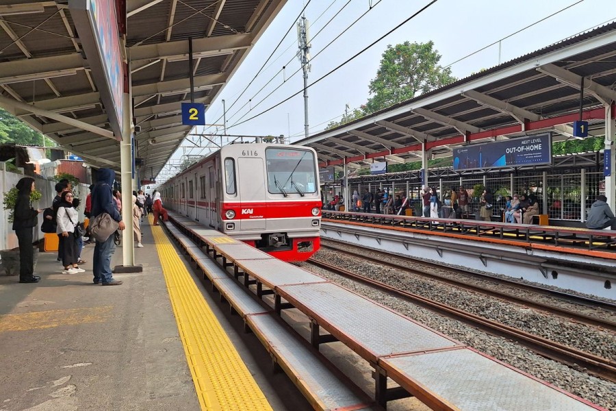Transportasi KRL Efisien Kurangi Emisi dan Gantikan Kendaraan Pribadi