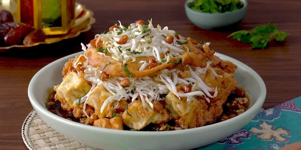 Pilihan 11 Warung Tahu Telor Surabaya dengan Bumbu Kacang Gurih dan Pedas