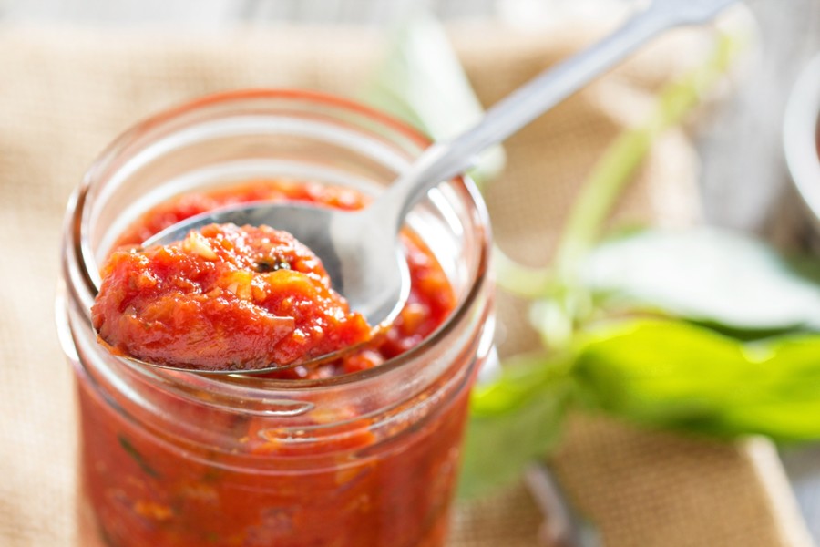 Peluang dan Tantangan Bisnis Usaha Sambal di Tengah Pandemi: Kisah Sukses Noni dengan The Sambals