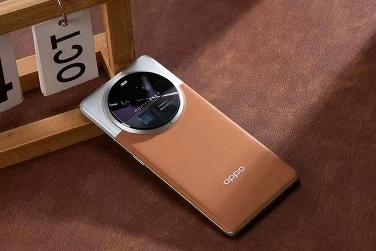 Oppo A6 Max: Smartphone Tipis dengan Baterai Raksasa 7.000 mAh