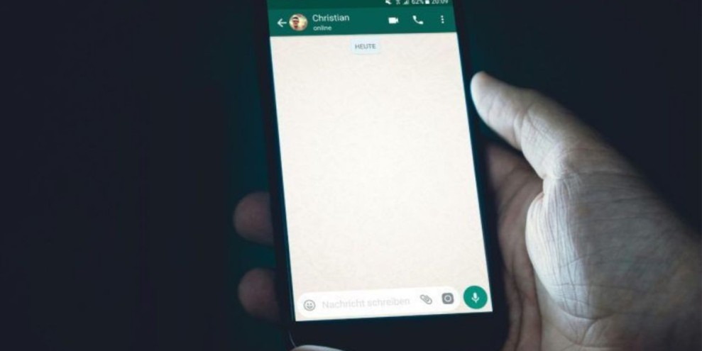 Cara Melihat Pesan WhatsApp yang Dihapus, Dijamin 100% Berhasil!