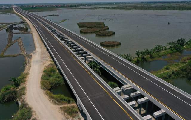 PTPP Bangun Tol Semarang–Demak Seksi 1B Sekaligus Tanggul Laut