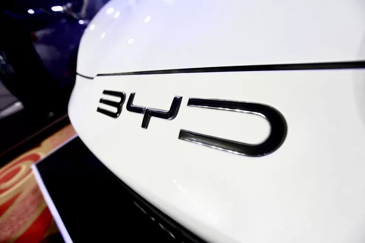 BYD Hadirkan Parkir Otomatis Level 4