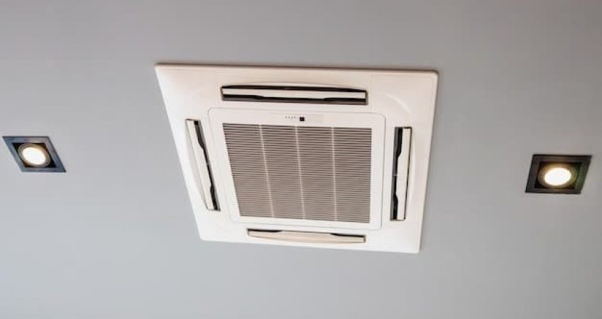 AC Central dan AC Split Memiliki Perbedaan, Kelebihan, dan Cara Memilih yang Tepat