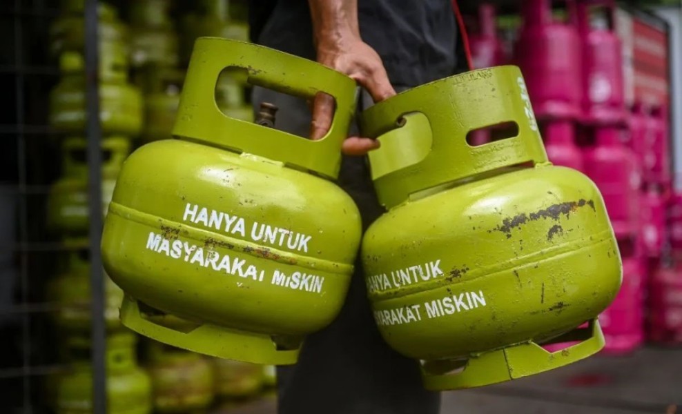 Gas Elpiji 3 Kg Langka dan Mahal di Sumenep, Warga Terpaksa Keliling 15 Toko: Kami Hanya Ingin Harga Wajar