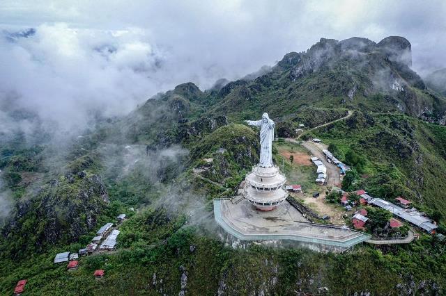 Pesona Tana Toraja, Surga Budaya dan Alam untuk Liburan Keluarga
