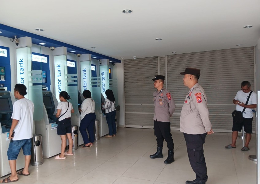 Polsek Rangkasbitung Tingkatkan Keamanan: Patroli Rutin dan Cek Mesin ATM BCA Jaga Kamtibmas