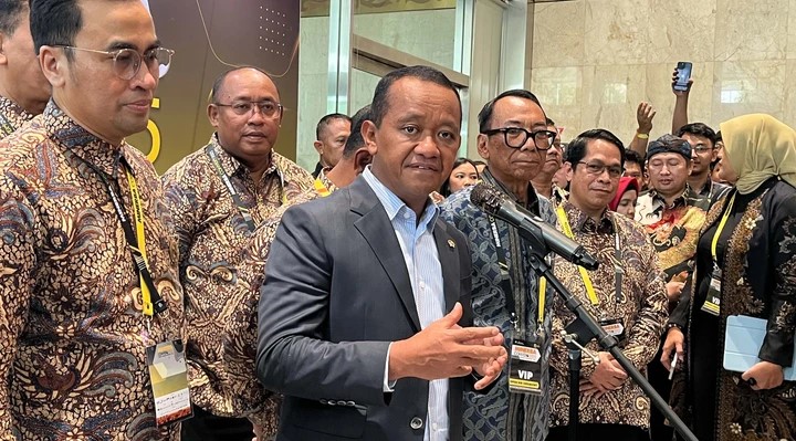 Bahlil Ungkap Keberhasilan Hilirisasi Bauksit, Kapasitas Smelter Nasional Naik Signifikan