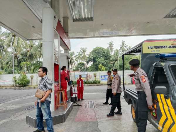 Antisipasi Kelangkaan BBM, Polsek Manggis Intensif Patroli dan Sambangi SPBU Labuhan