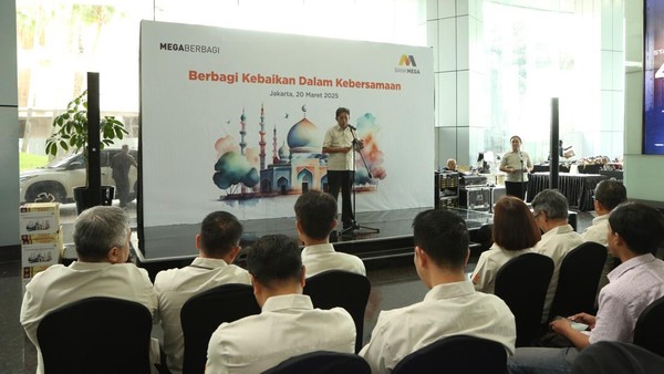 Bank Mega Salurkan 15.000 Paket Sembako untuk Bantu Masyarakat Menyambut Idul Fitri 2025